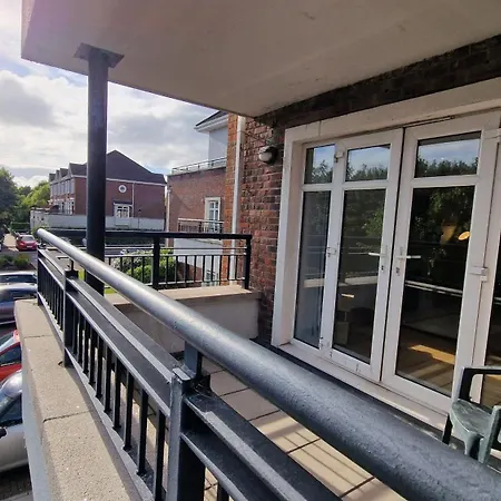 3 Bedroom Centre * 戈尔韦
